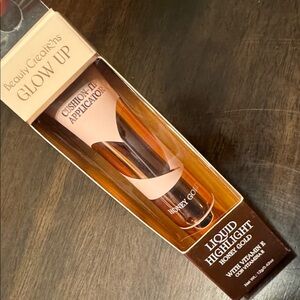 Liquid Highlight Honey Gold with Vitamin E